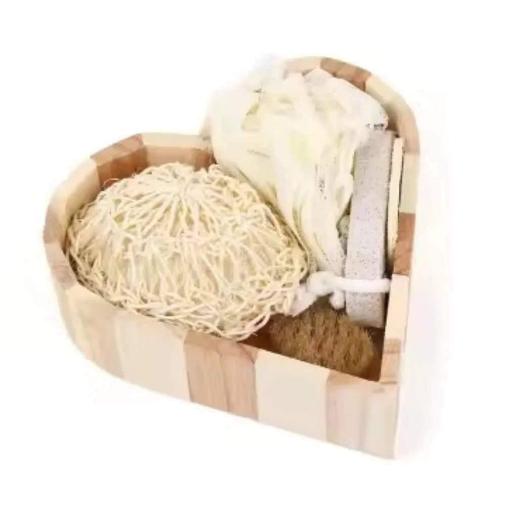 Heart-Shaped Bath Gift Set – Spa Essentials in Wooden Box